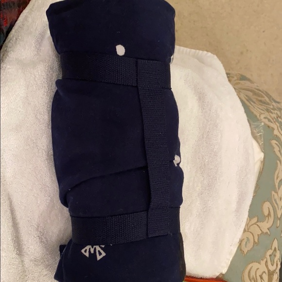 Vintage Walt Disney World holiday throw (2008) - Picture 3 of 3